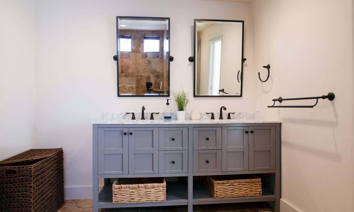 Photo of Bathroom in Little Forest Hills