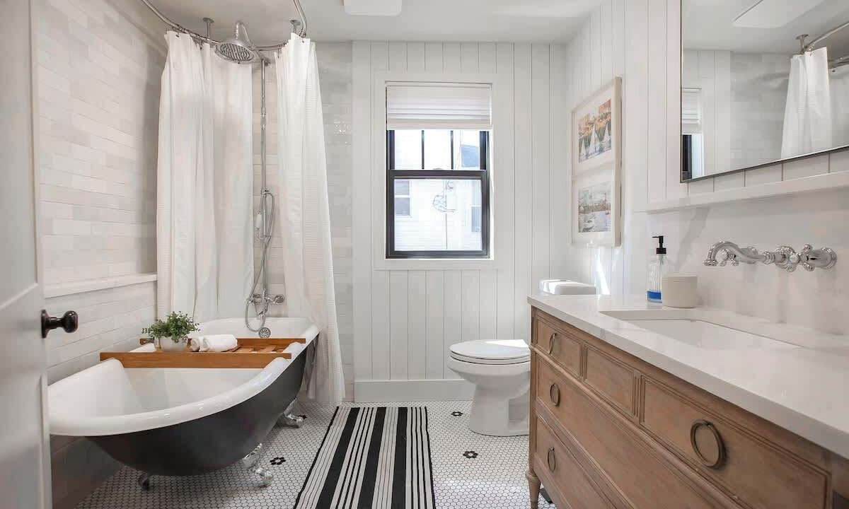 Photo of Bathroom in Little Forest Hills