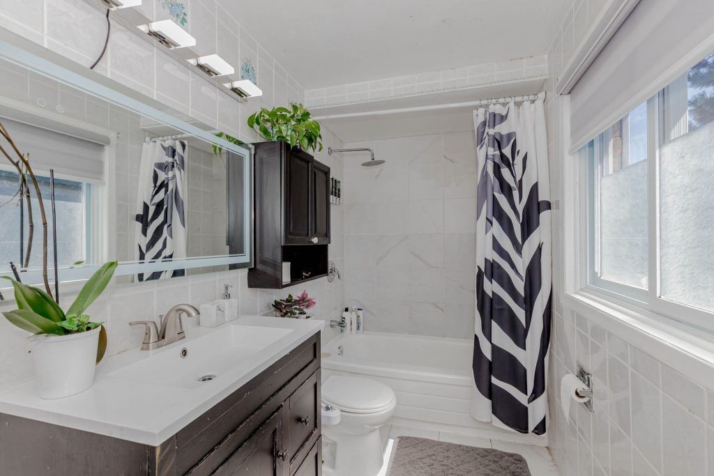 Photo of Bathroom in Chatham-Kent