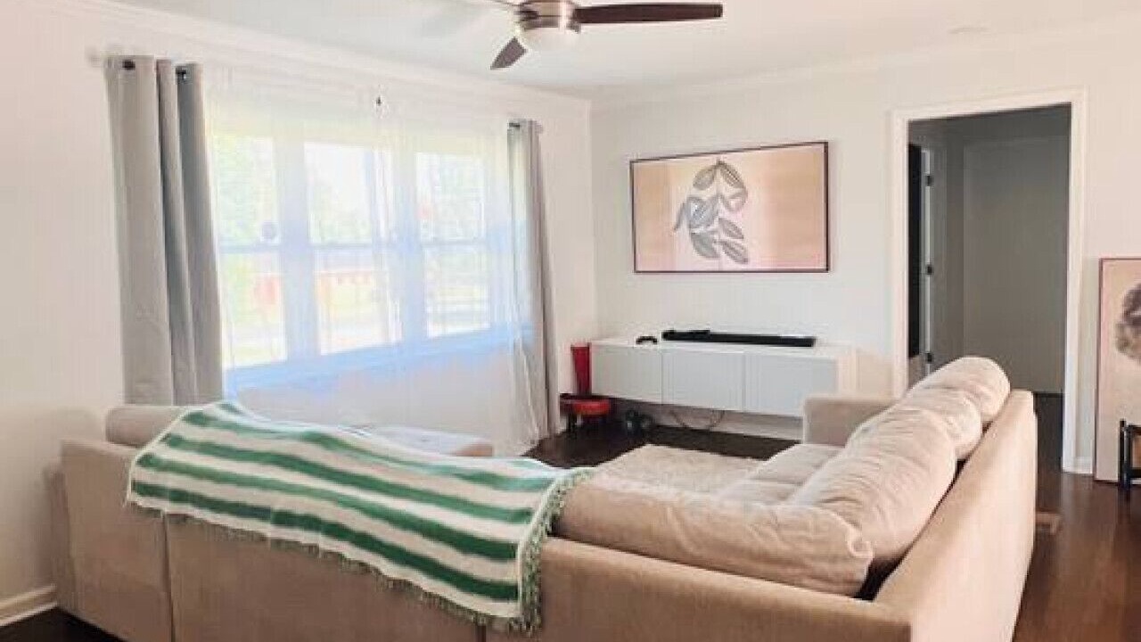 Photo of Livingroom in Sunset Road