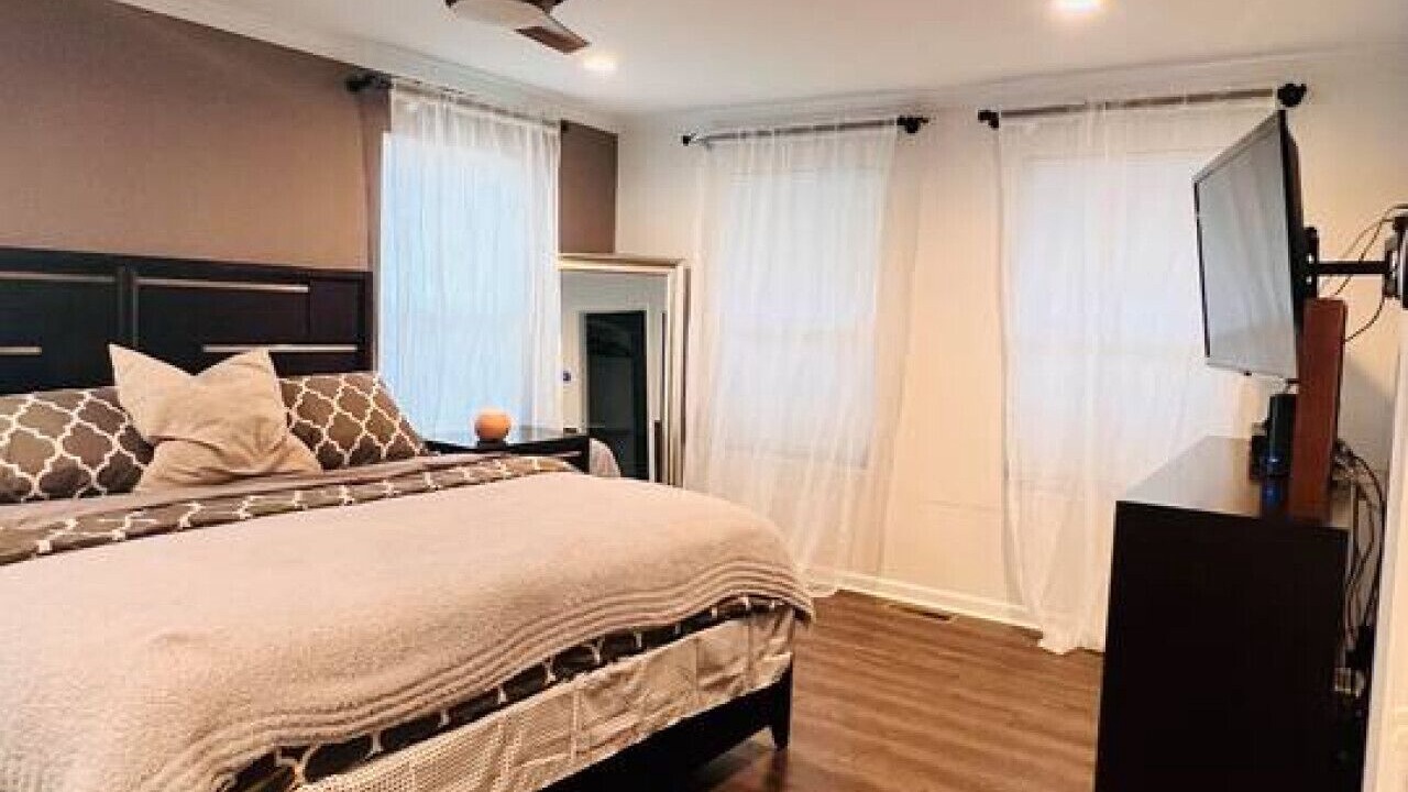 Photo of Bedroom in Sunset Road