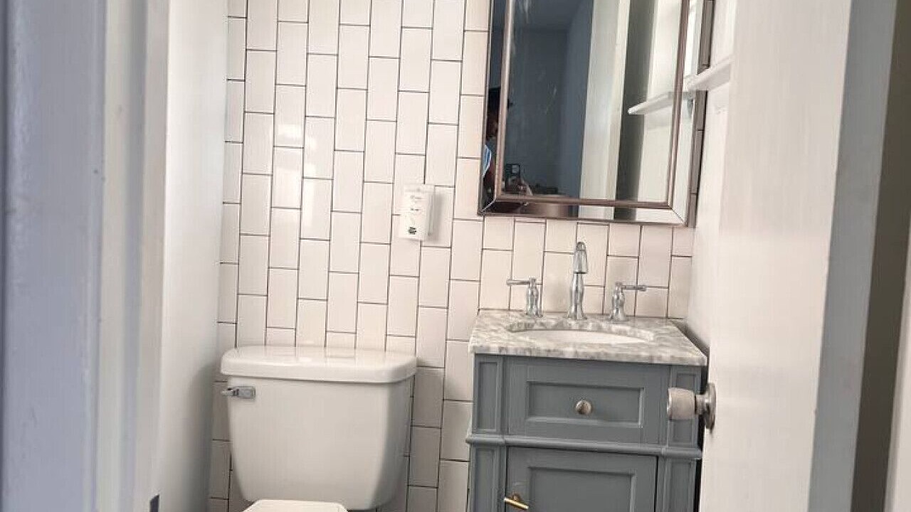 Photo of Bathroom in Sunset Road