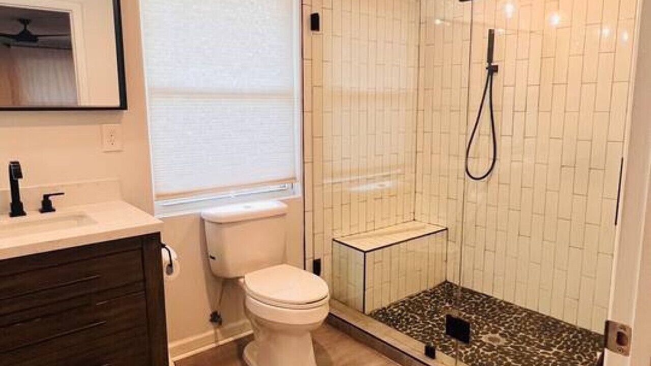 Photo of Bathroom in Sunset Road