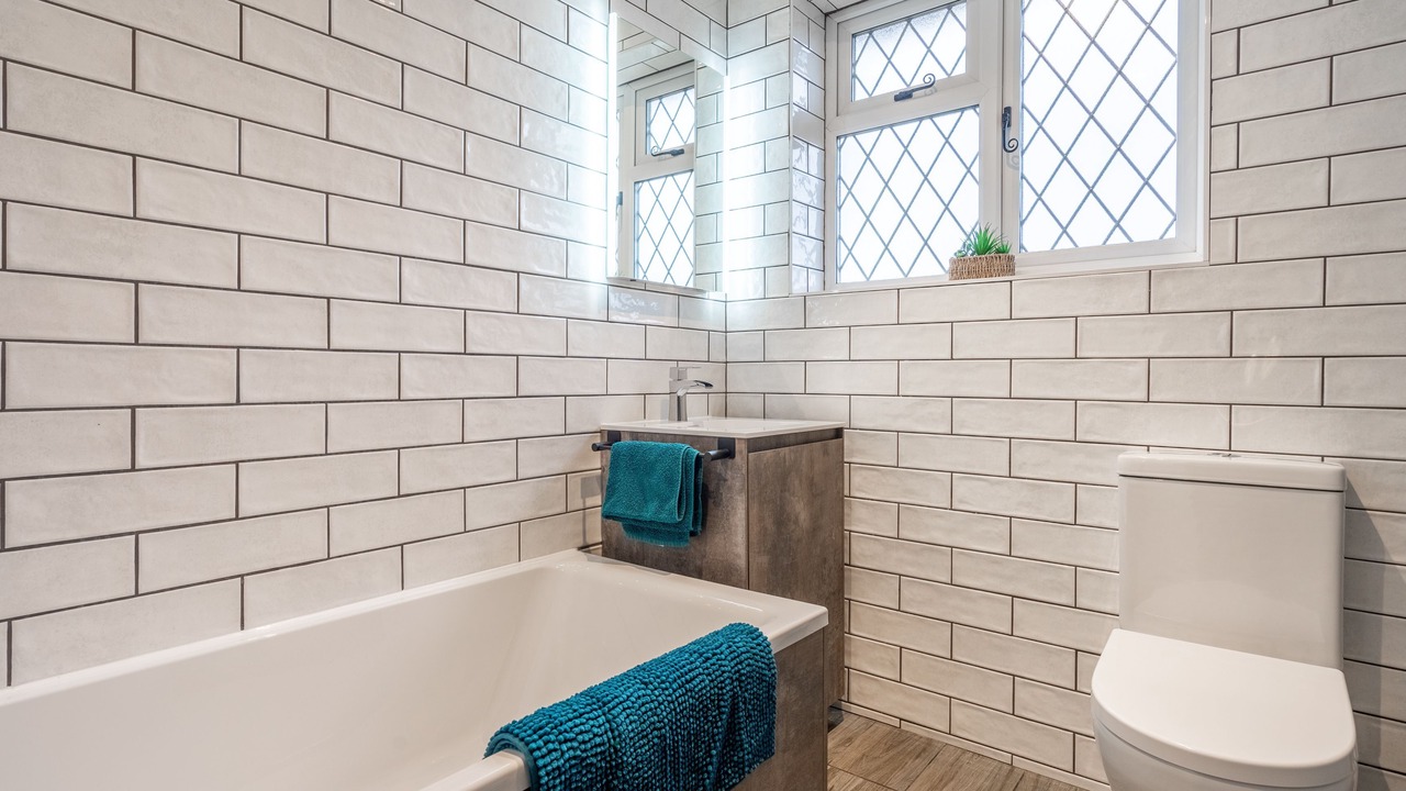 Photo of Bathroom in Hoveton