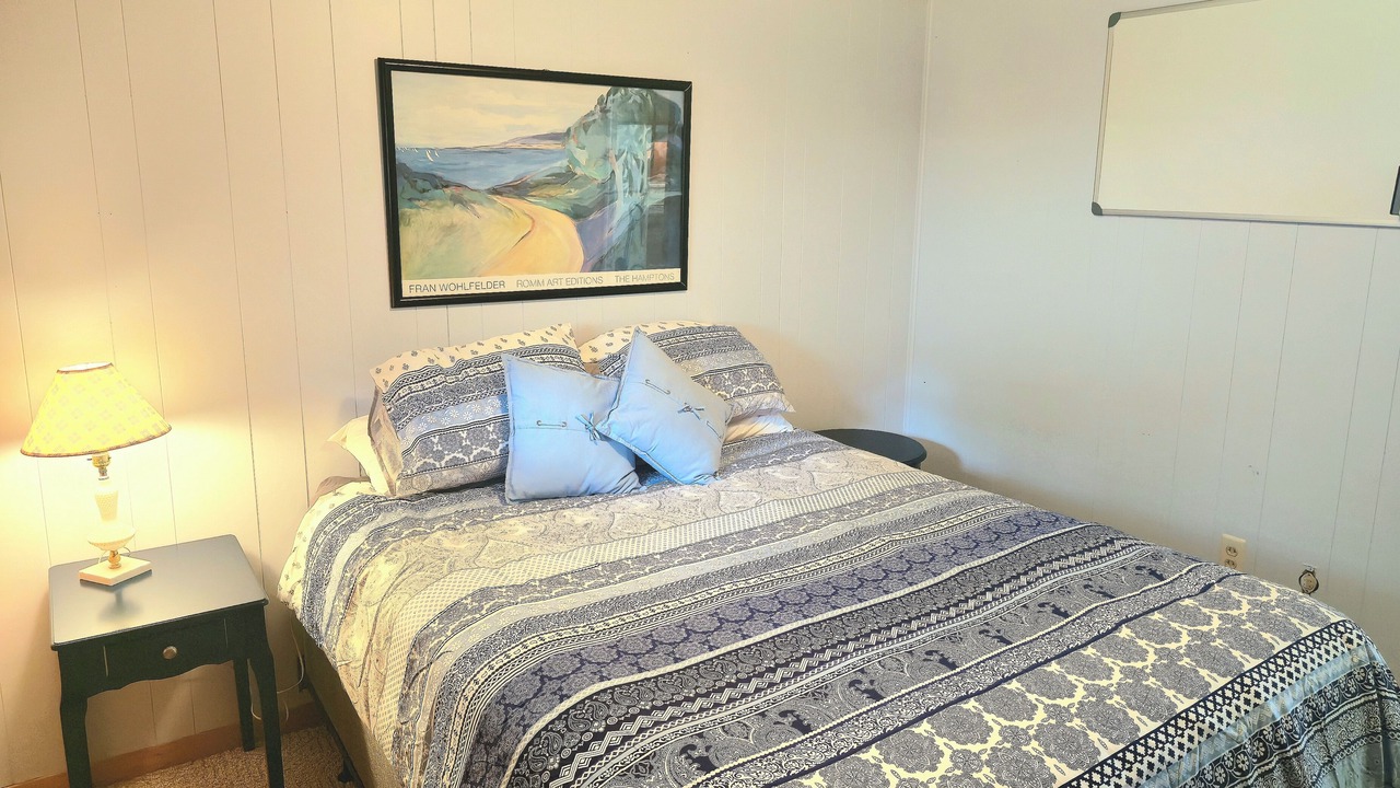 Photo of Bedroom in Craig Beach