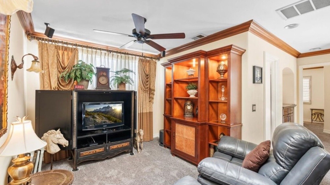 Photo of Livingroom in Brea
