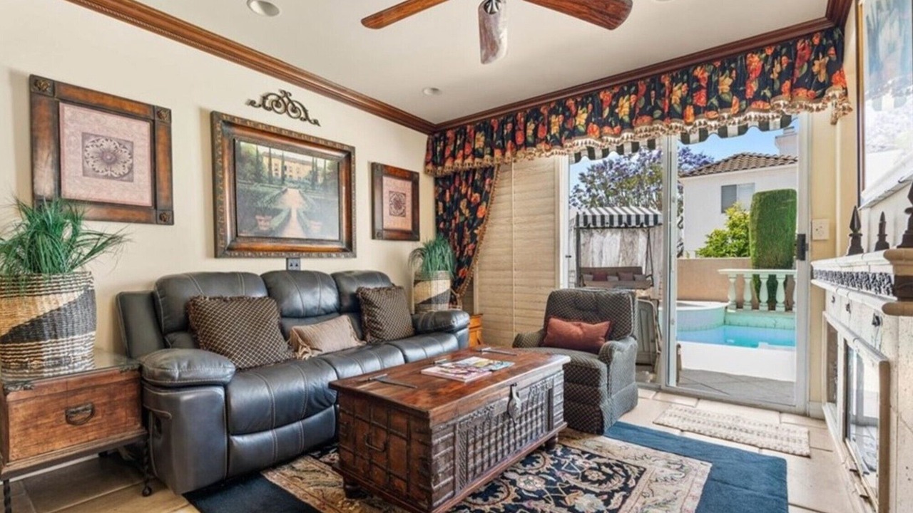 Photo of Livingroom in Brea