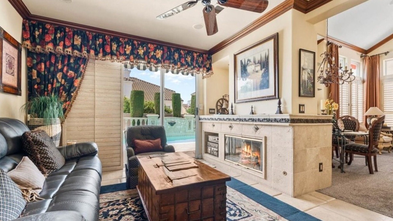 Photo of Livingroom in Brea