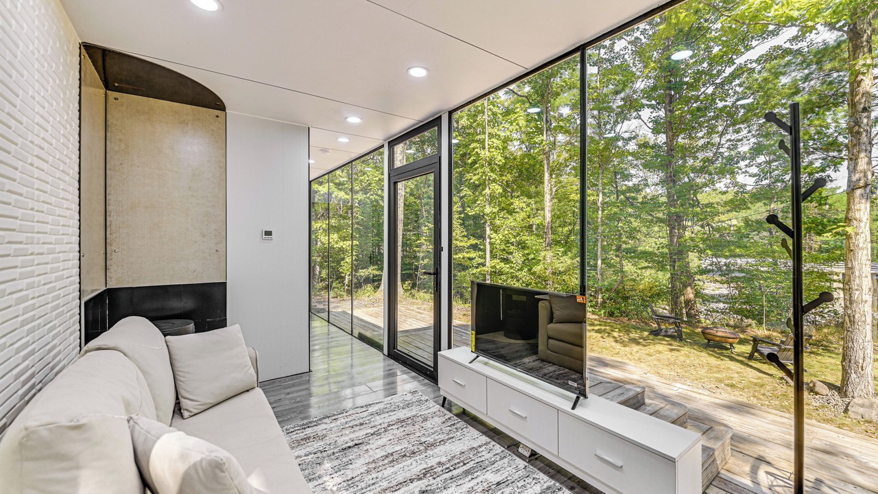 Photo of Livingroom in Oak Hill