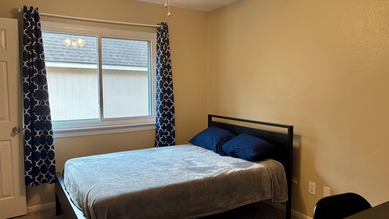 Photo of Bedroom in Clear Lake
