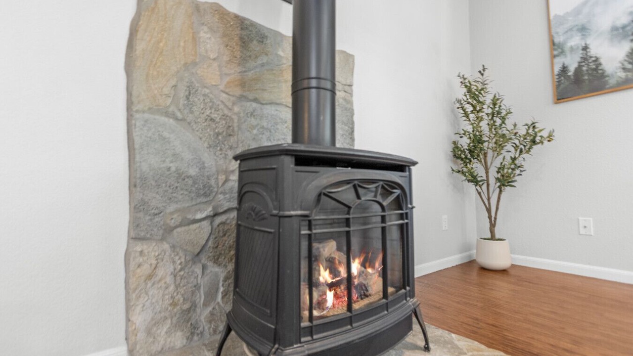 Photo of Livingroom in Christmas Valley