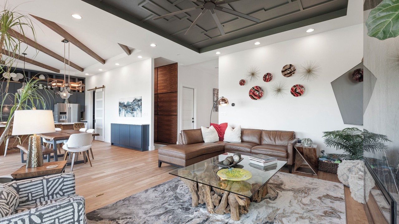 Photo of Livingroom in Apache Shores