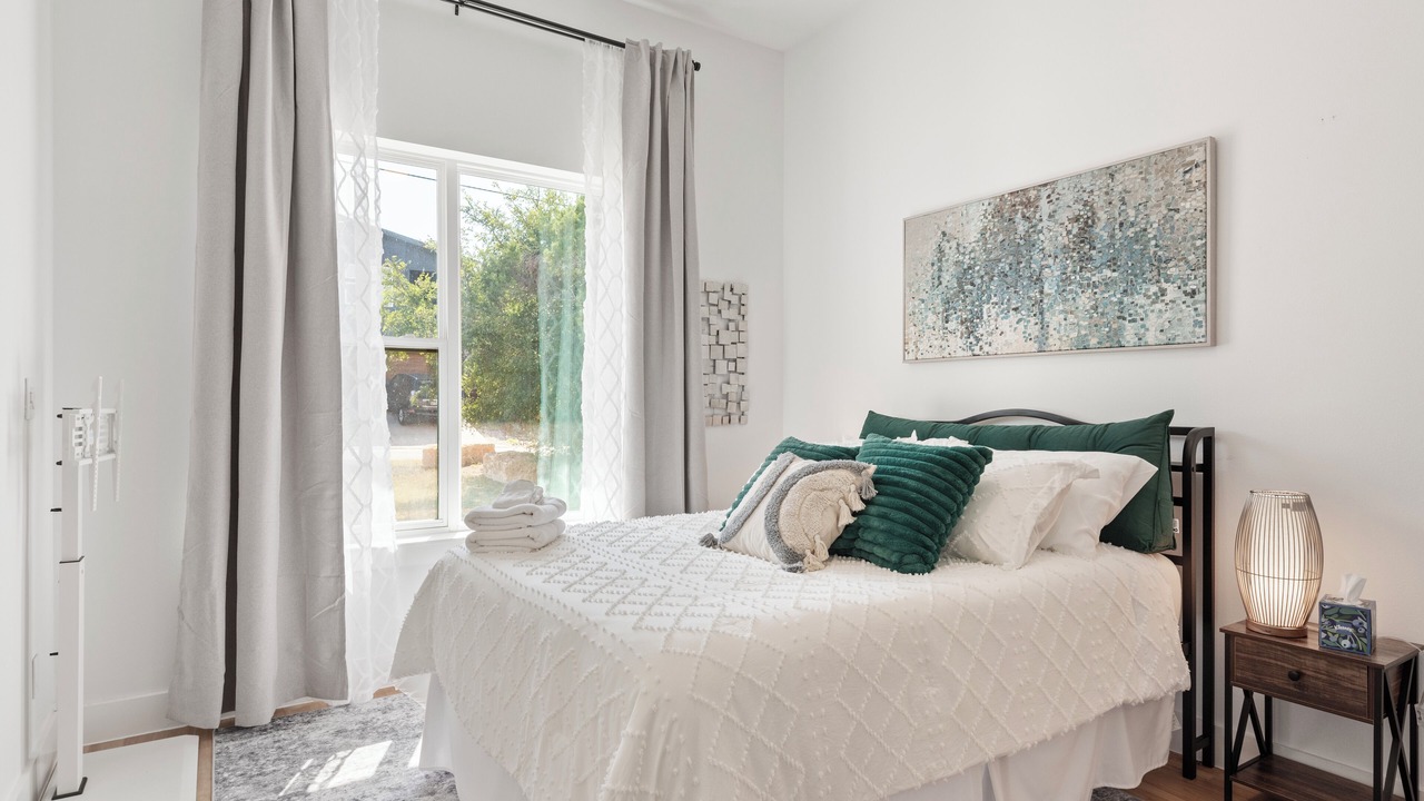 Photo of Bedroom in Apache Shores