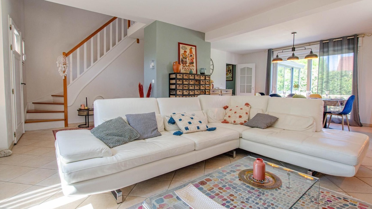 Photo of Livingroom in Saint-Julien-les-Villas