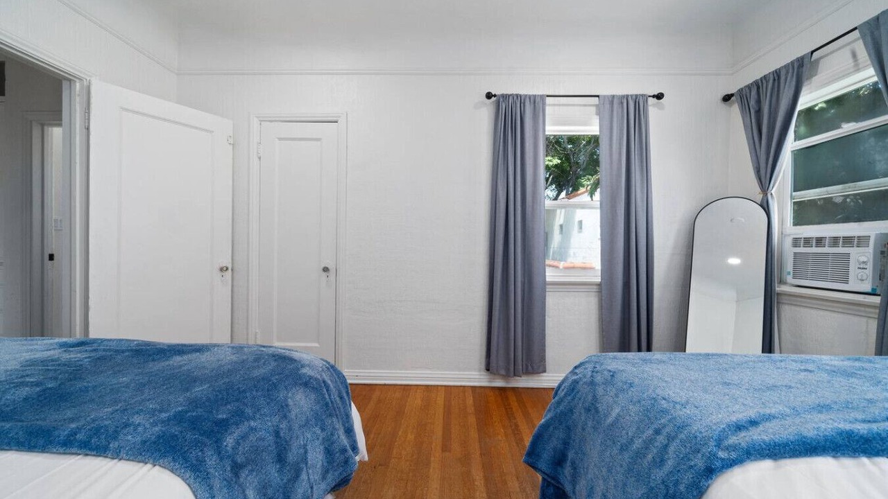 Photo of Bedroom in Wrigley