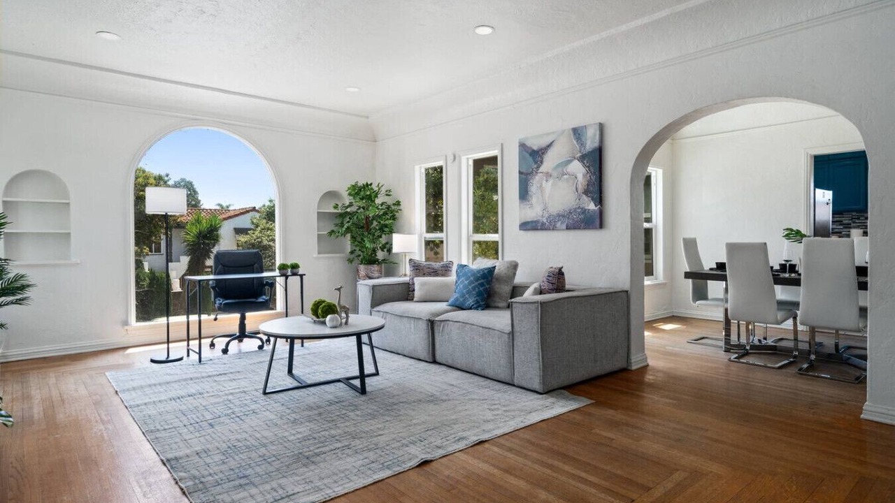 Photo of Livingroom in Wrigley