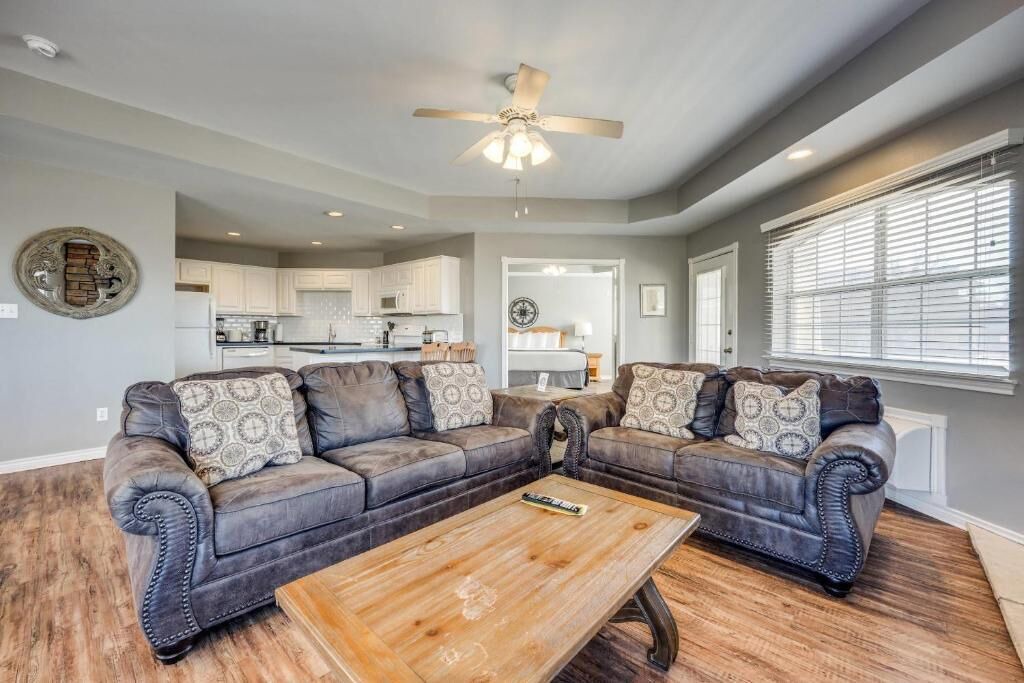 Photo of Livingroom in Pottsboro