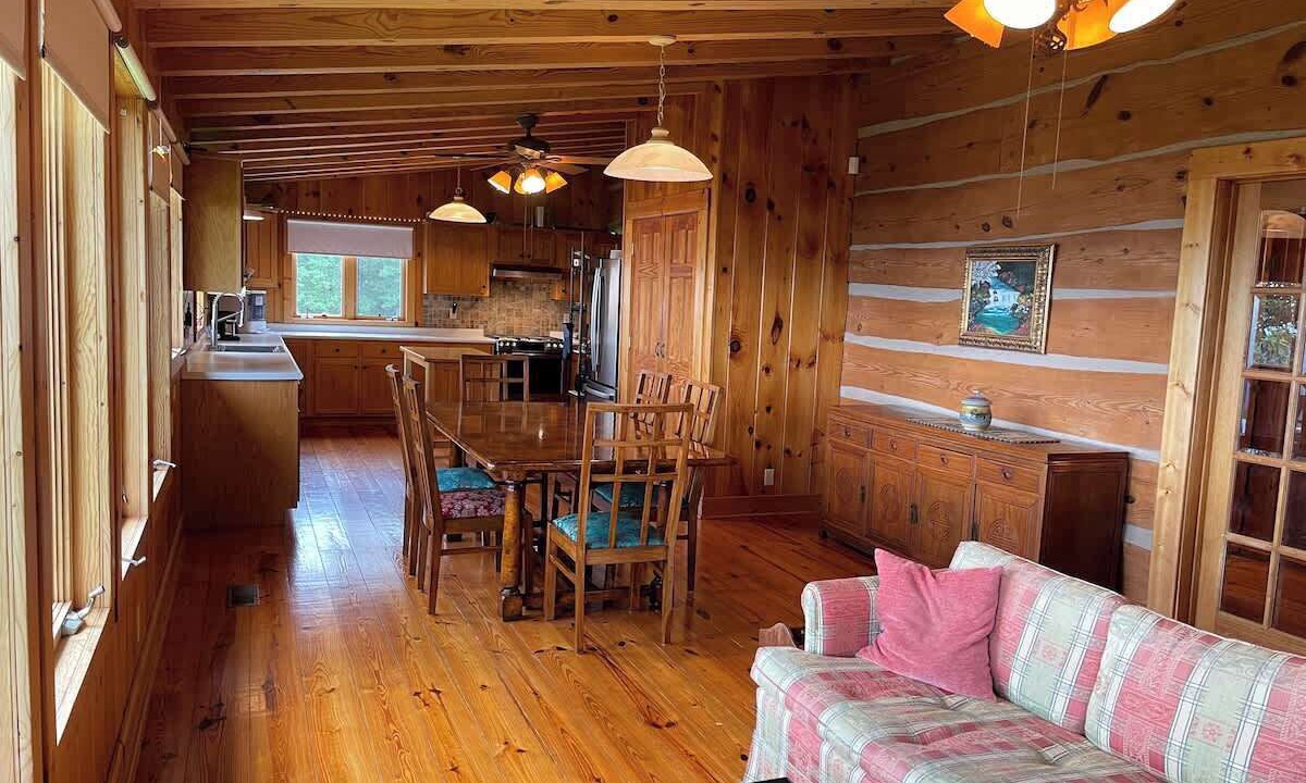 Photo of Livingroom in Rising Fawn