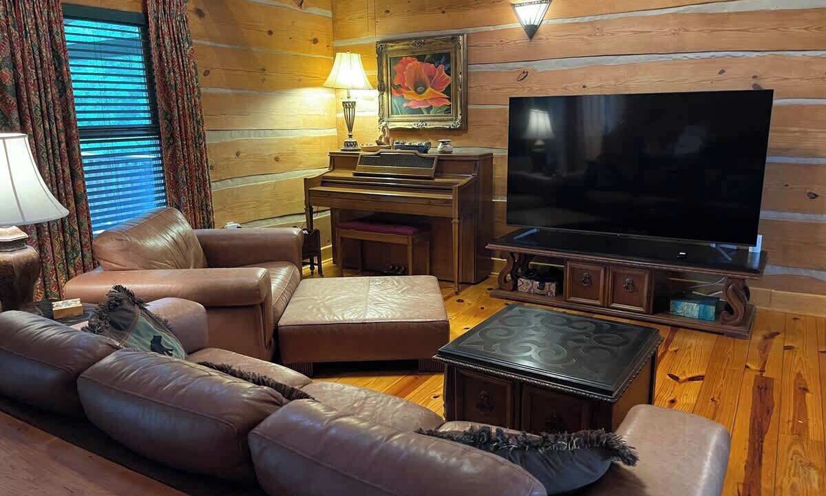 Photo of Livingroom in Rising Fawn