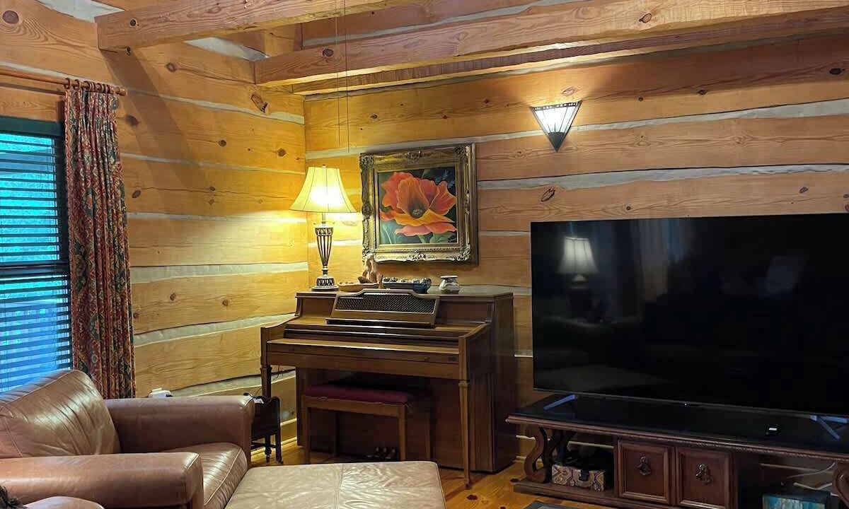 Photo of Livingroom in Rising Fawn