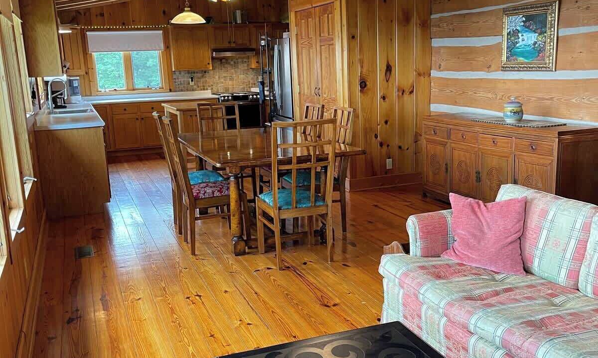 Photo of Livingroom in Rising Fawn