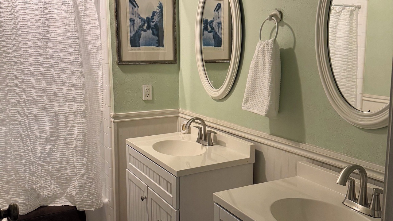 Photo of Bathroom in Highland Village