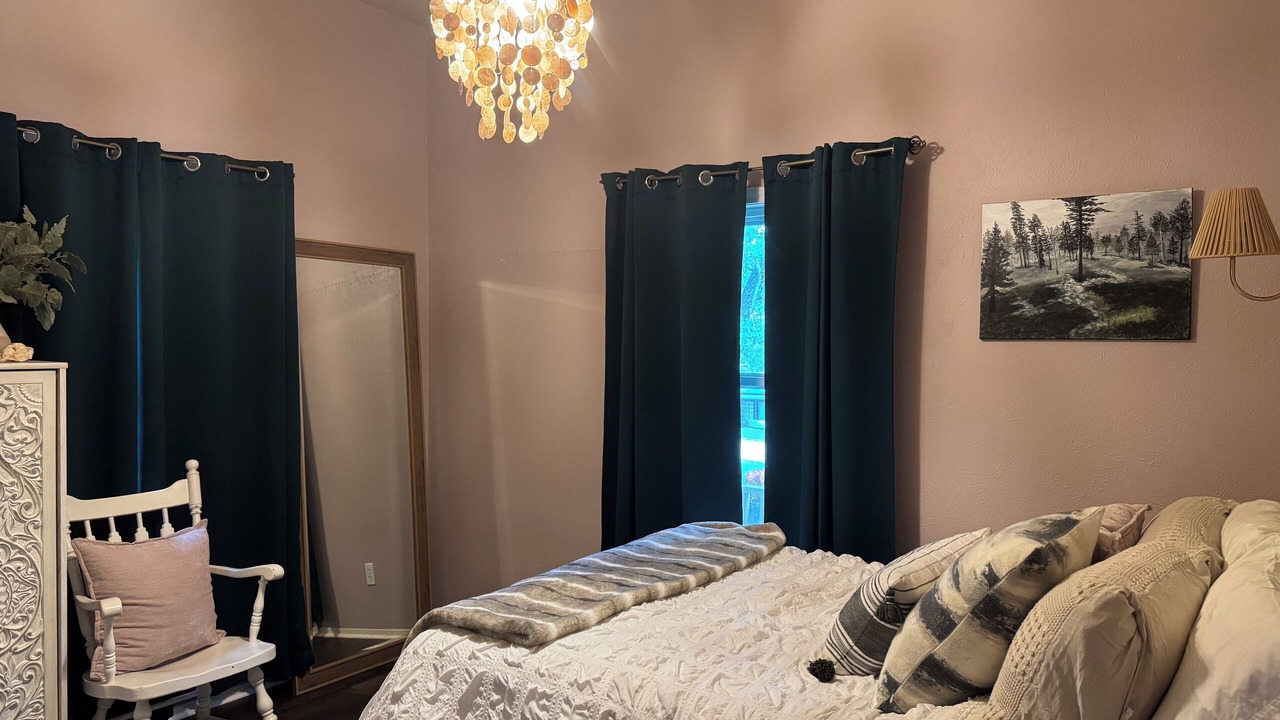 Photo of Bedroom in Highland Village