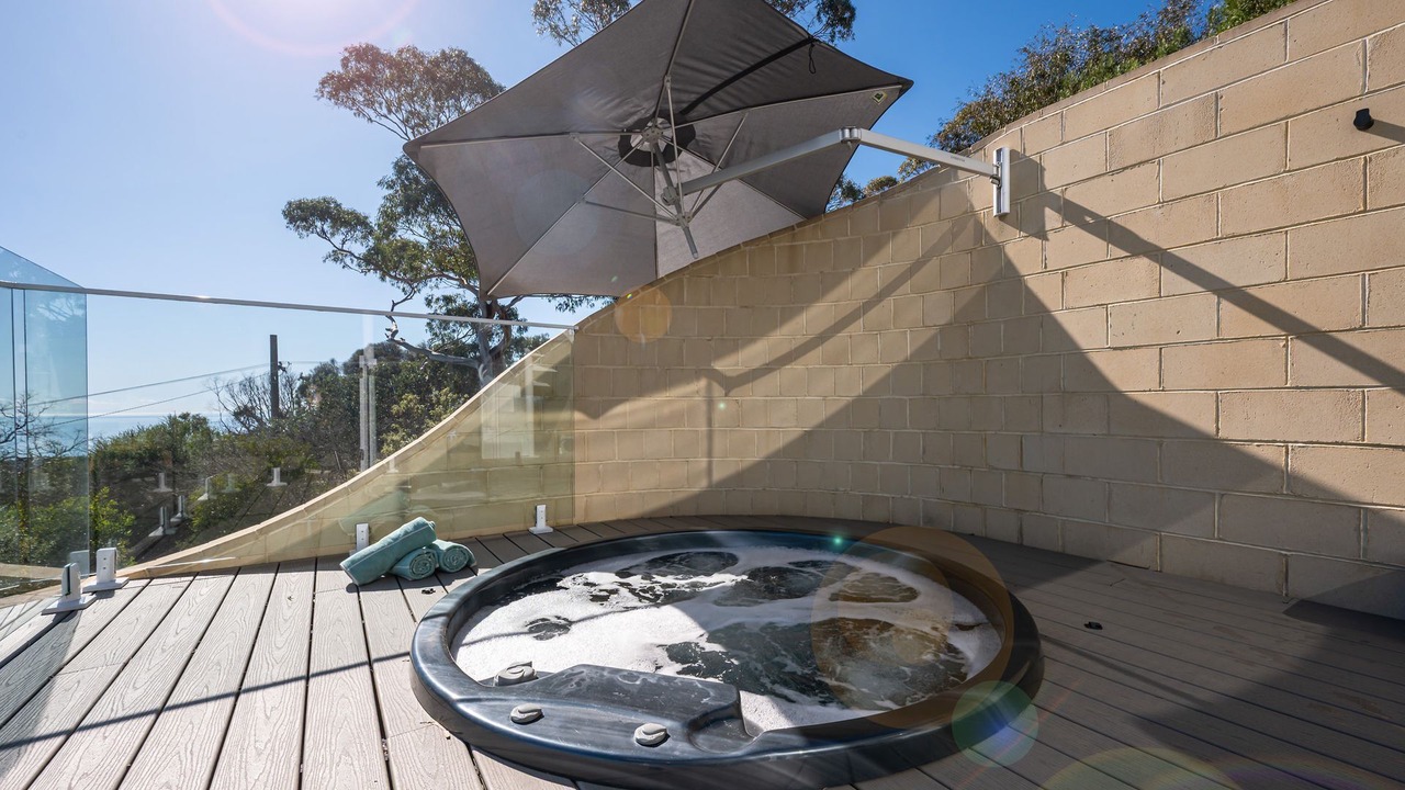 Photo of Others in Rosebud