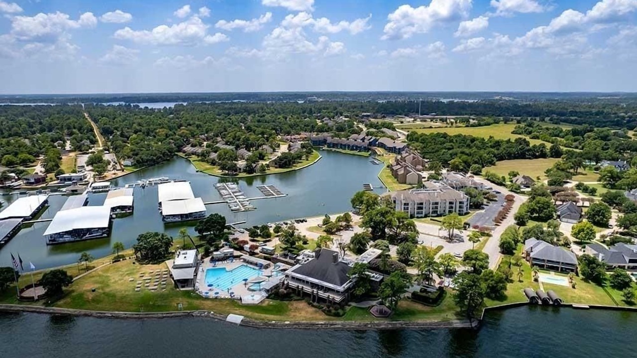 Photo of Outdoor in Walden on Lake Conroe
