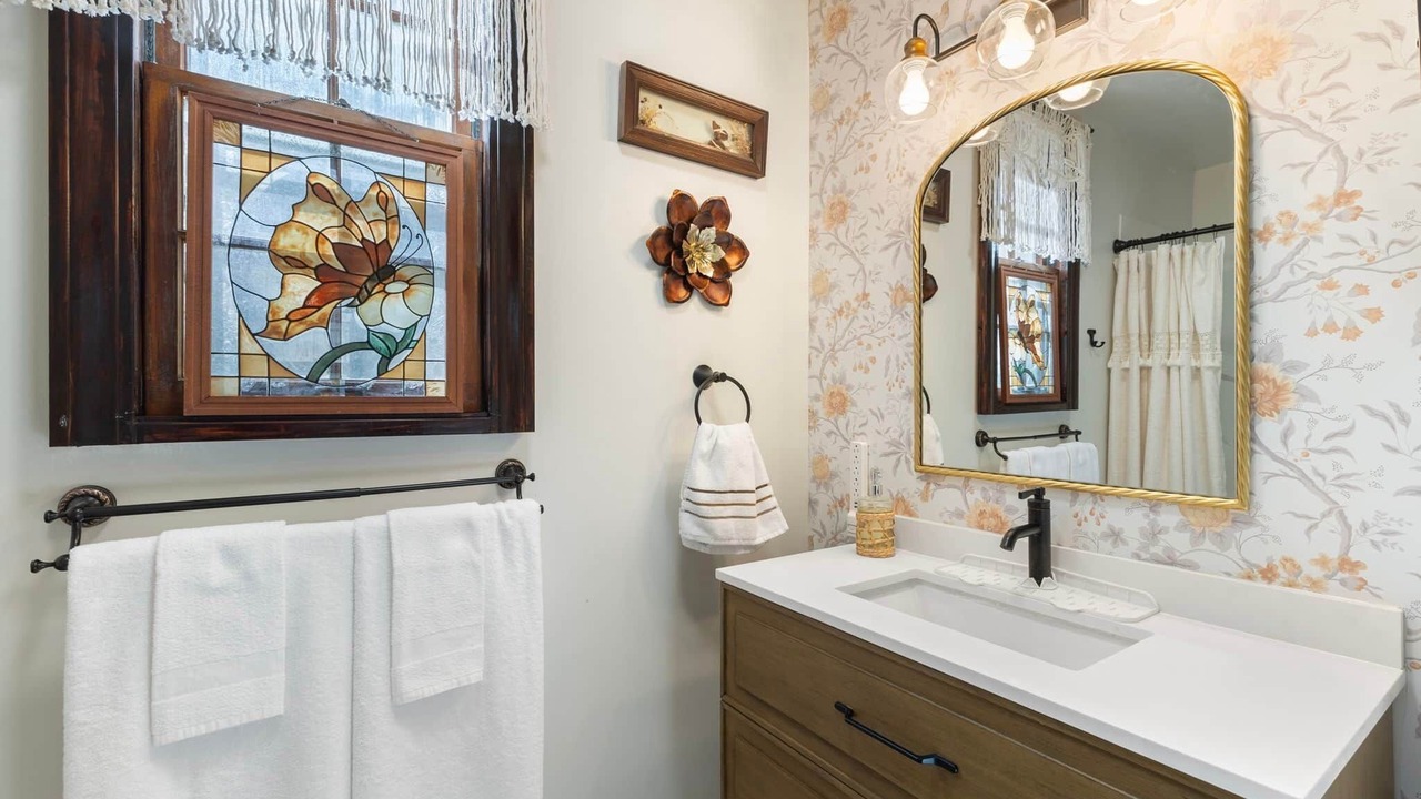 Photo of Bathroom in Lawrenceburg