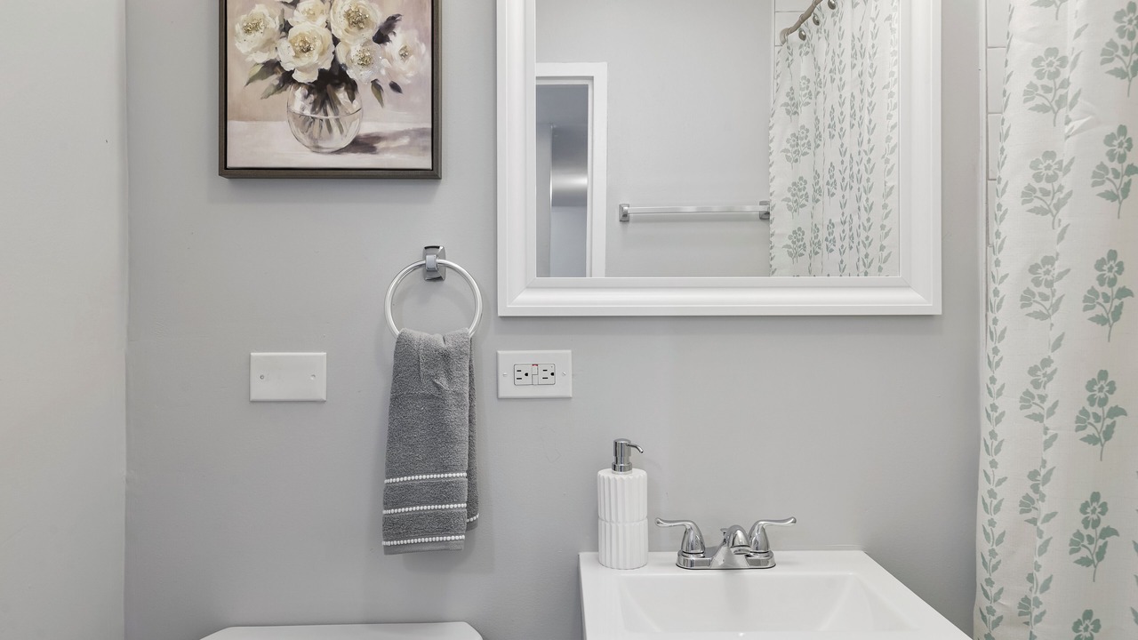 Photo of Bathroom in Oak Park
