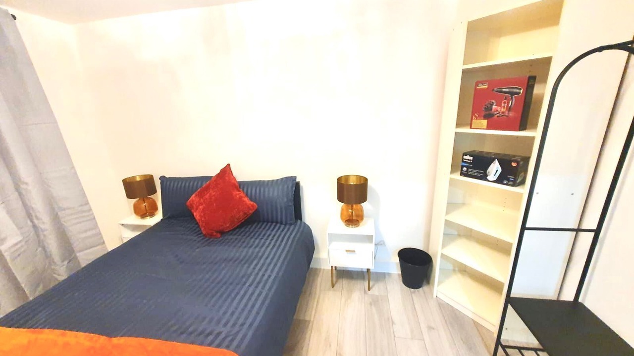 Photo of Bedroom in Penge