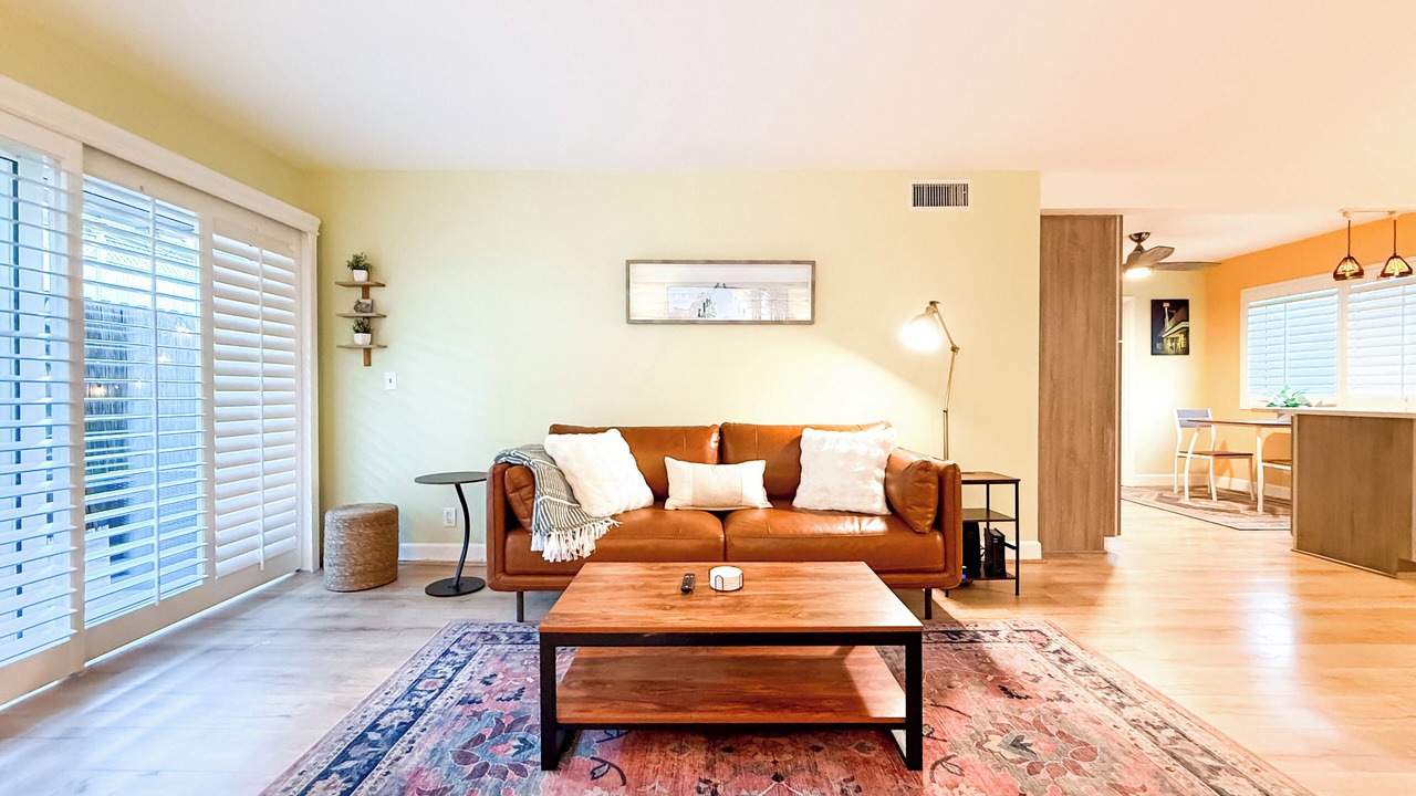 Photo of Livingroom in Studio City