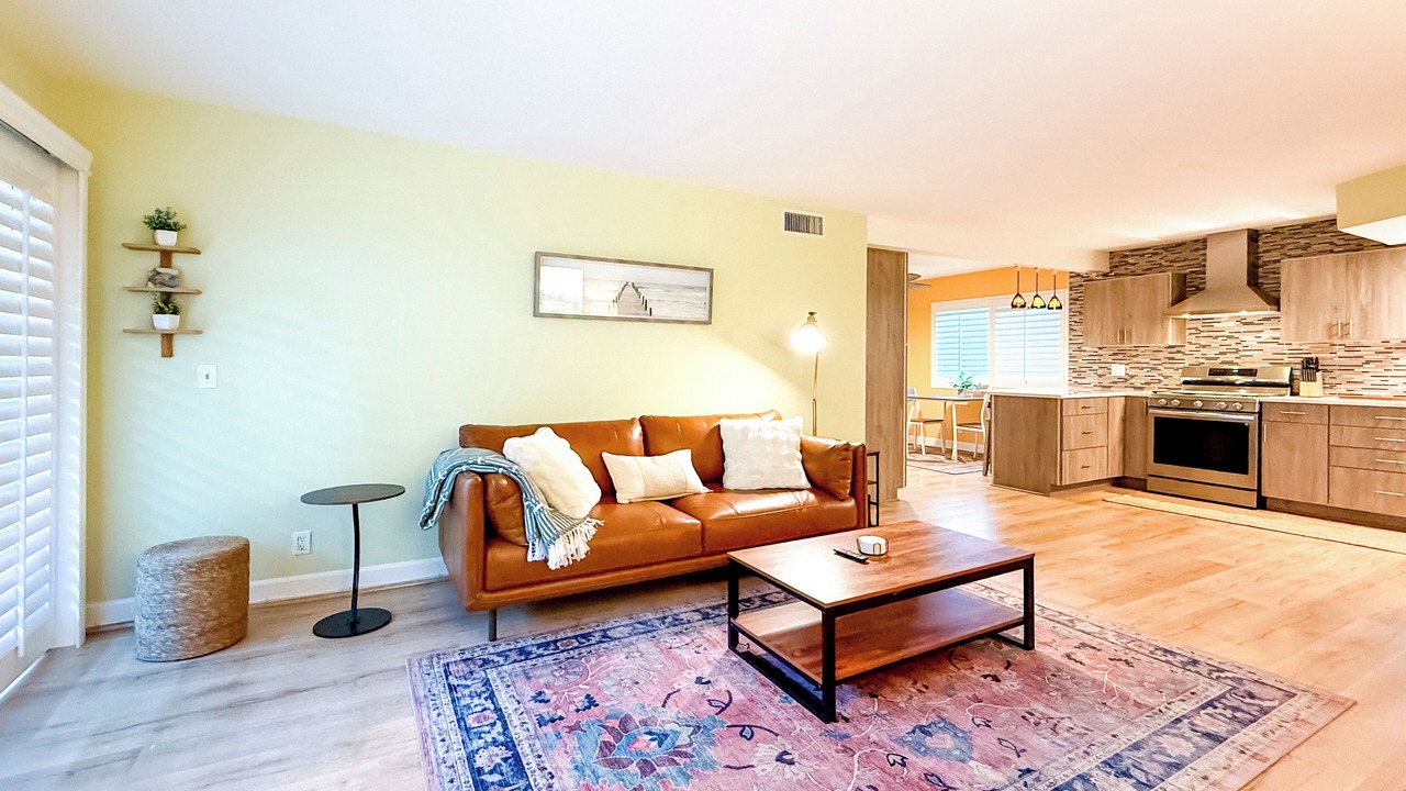 Photo of Livingroom in Studio City