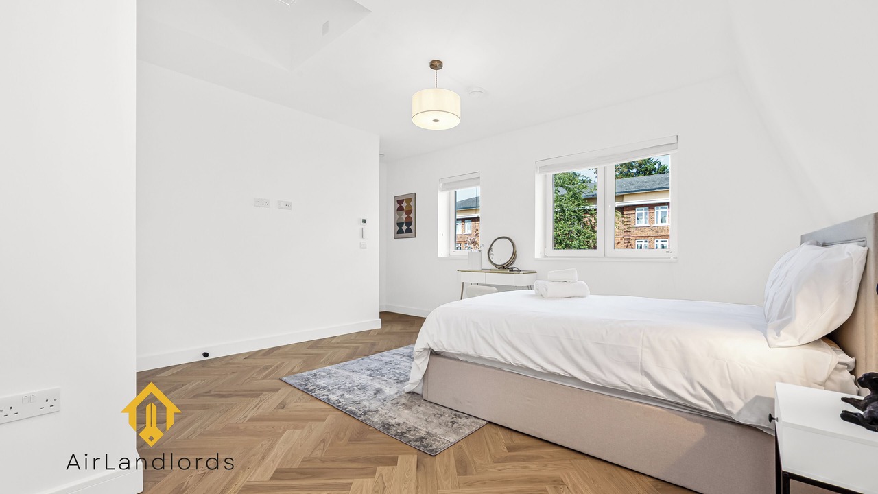 Photo of Bedroom in Chiswick Riverside
