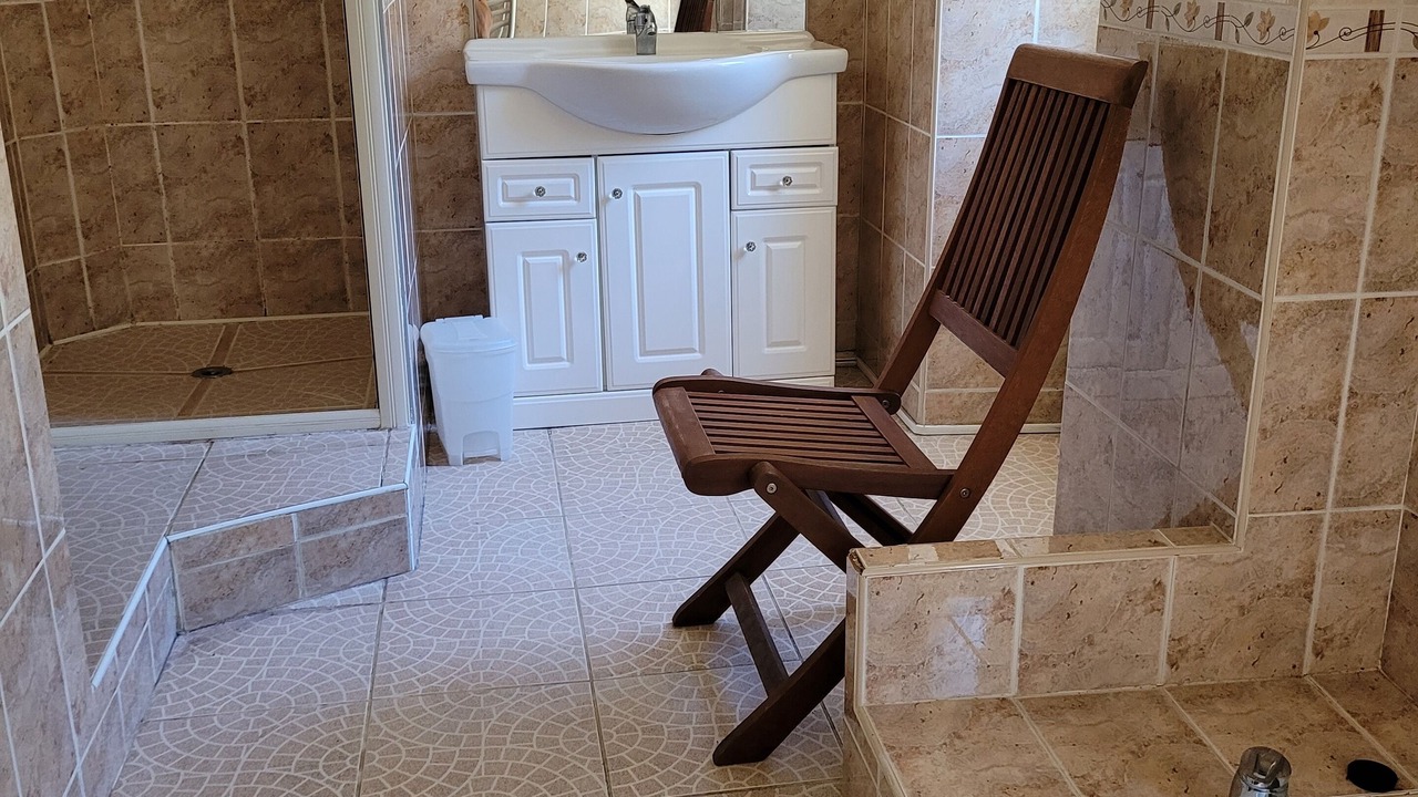 Photo of Bathroom in Clermont de Beauregard