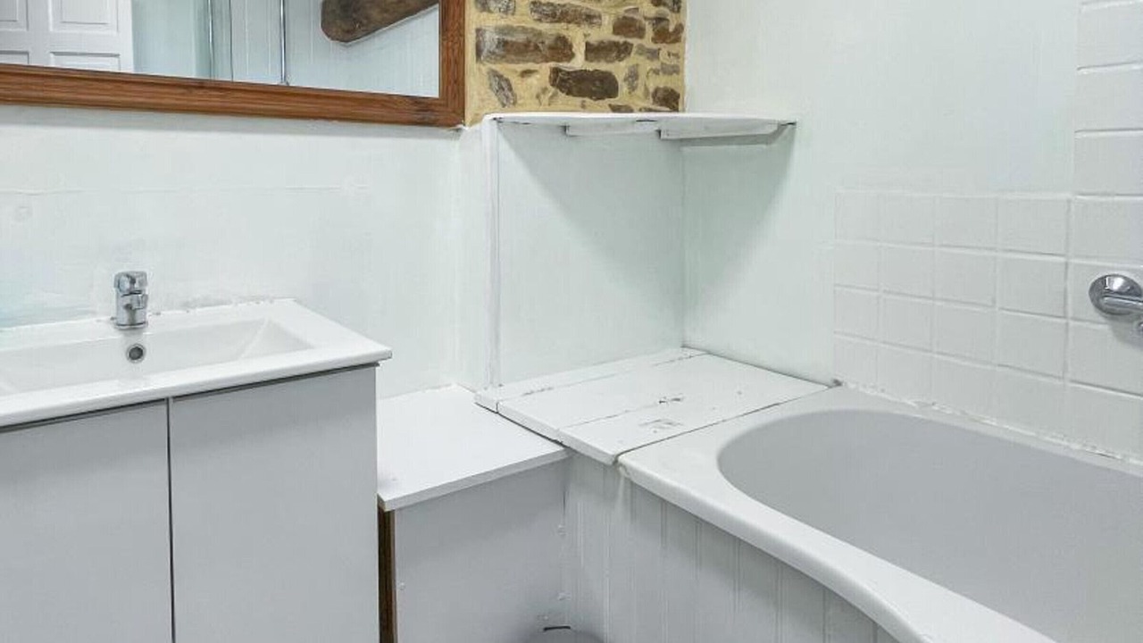 Photo of Bathroom in Mantilly