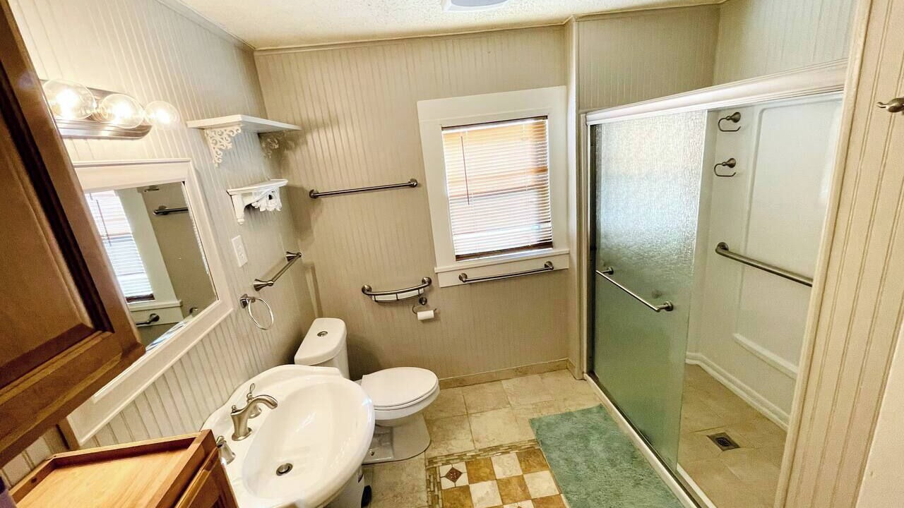 Photo of Bathroom in Over Place Area