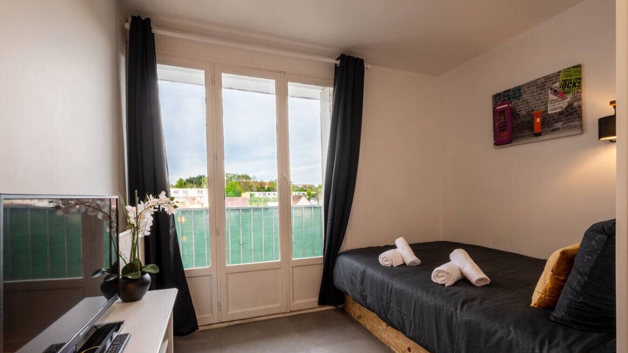 Photo of Bedroom in Evreux