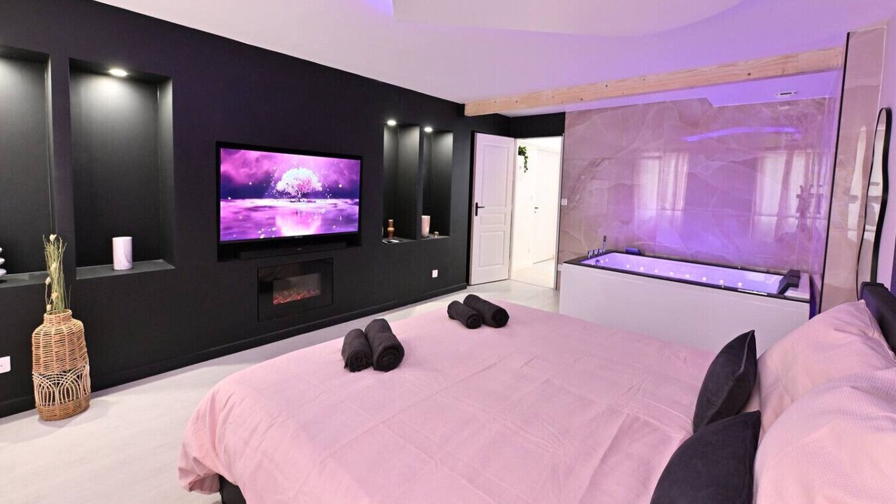 Photo of Bedroom in Sens