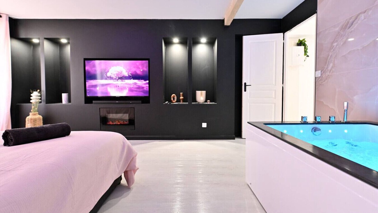 Photo of Bedroom in Sens