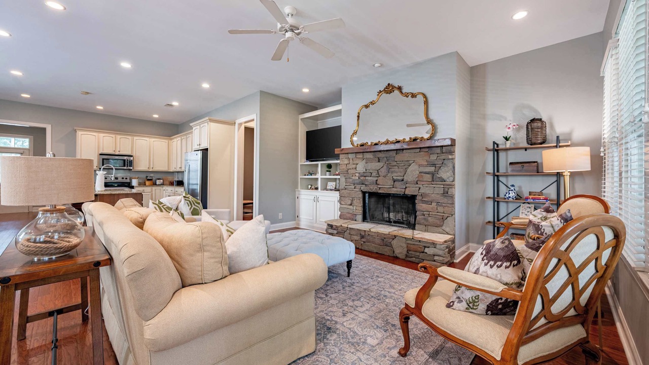 Photo of Livingroom in Reynolds Landing