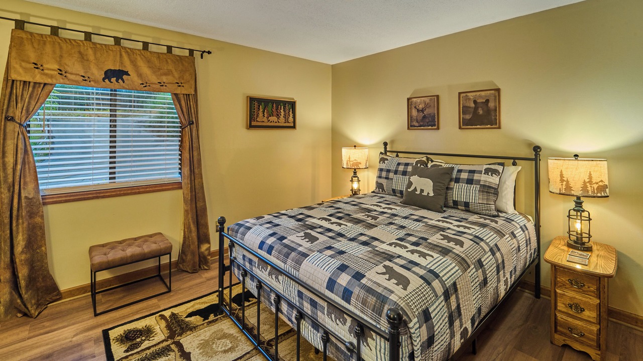Photo of Bedroom in Pittman Center