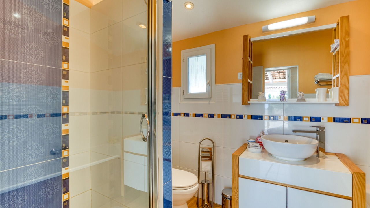 Photo of Bathroom in Saint-Drezery