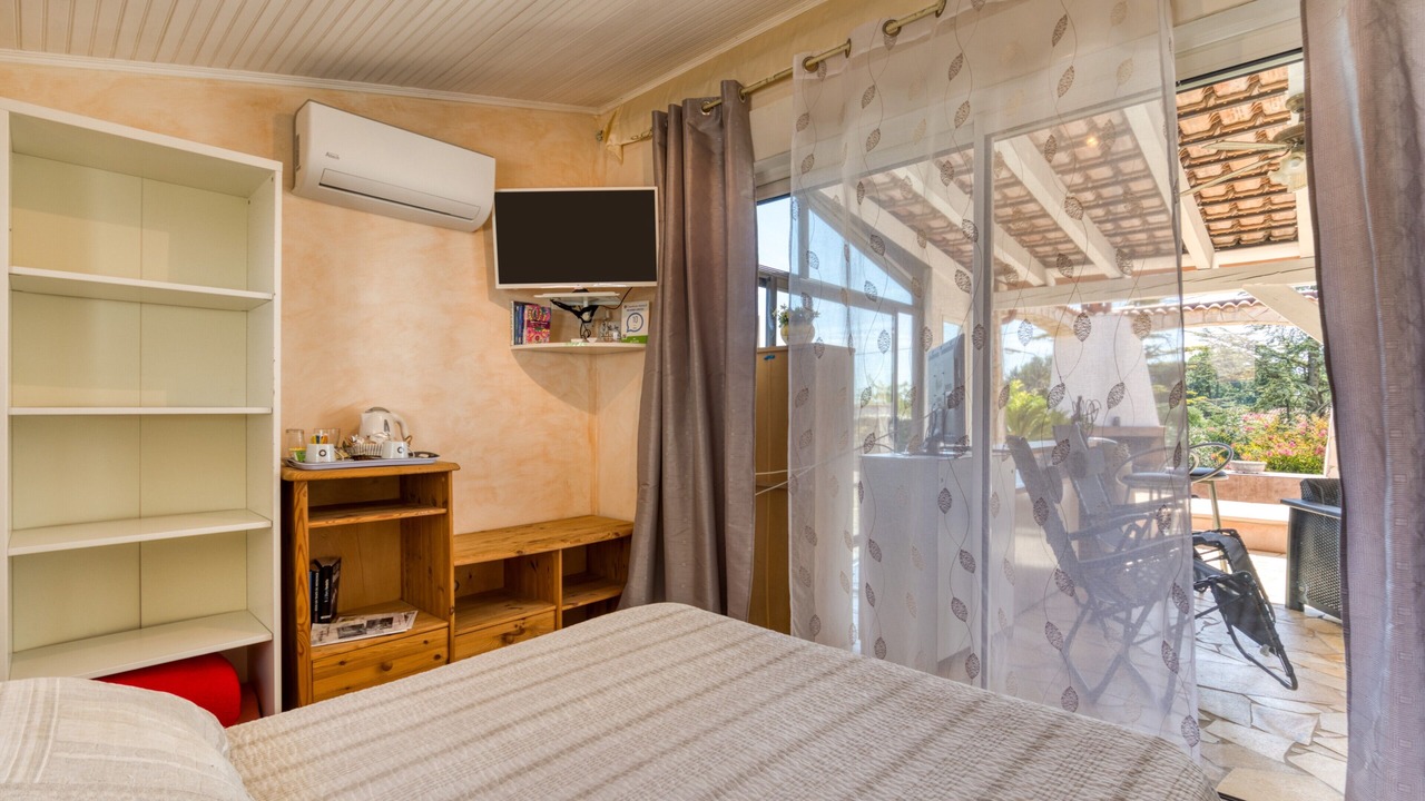 Photo of Bedroom in Saint-Drezery