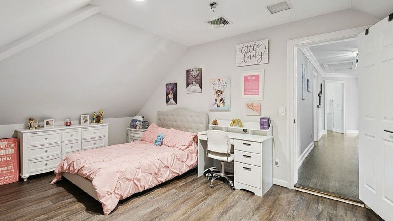 Photo of Bedroom in Smithtown