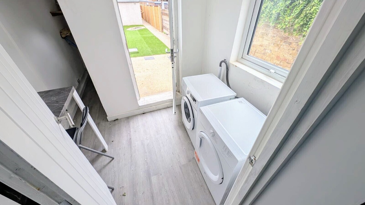 Photo of Outdoor in Wainscot