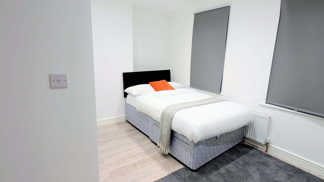 Photo of Others in Wainscot