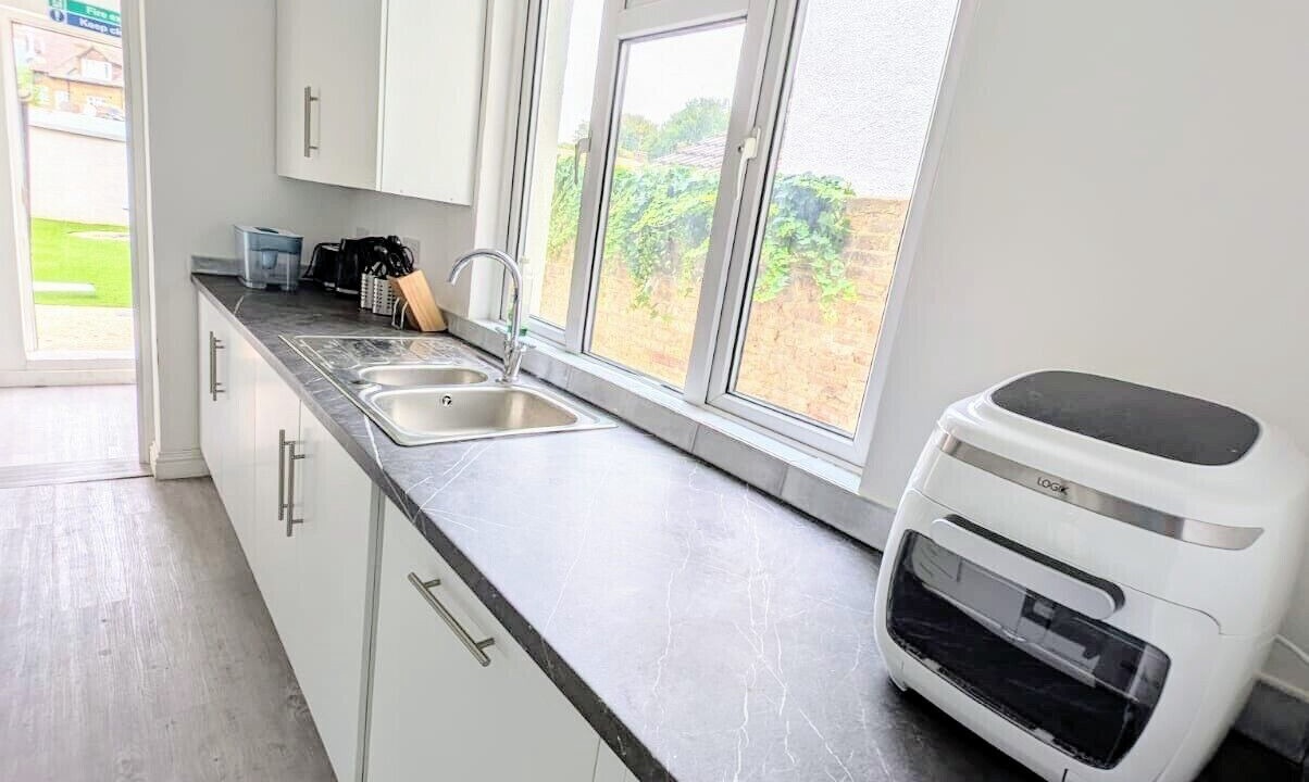 Photo of Bedroom in Wainscot