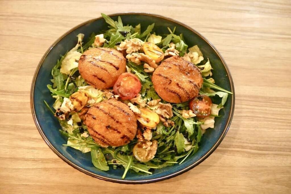 Photo of Others in Sens